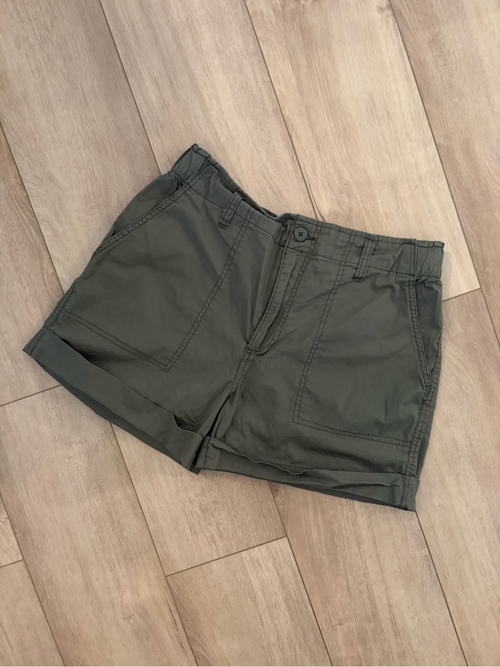 Women’s Olive Green Utility Pocket Shorts